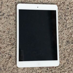 ⭐️IPAD MINI!⭐️